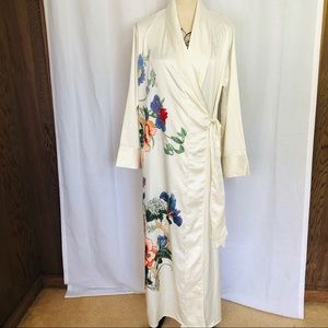 Gillian & O’Malley Floral Wrap Robe with Tie